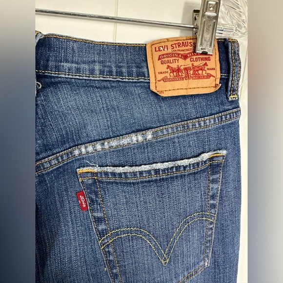 Levis 515 Bootcut Denim Blue Jeans Women's Size 4 Short Mid-Rise Distressed - Picture 8 of 13